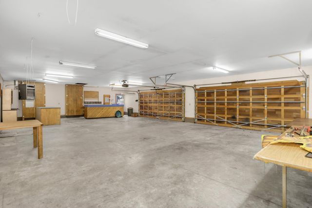 1054 Cottonwood Drive, Hudson, WI 54016