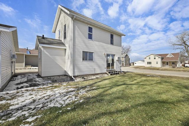 111 W Main Street, Dane, WI 53529