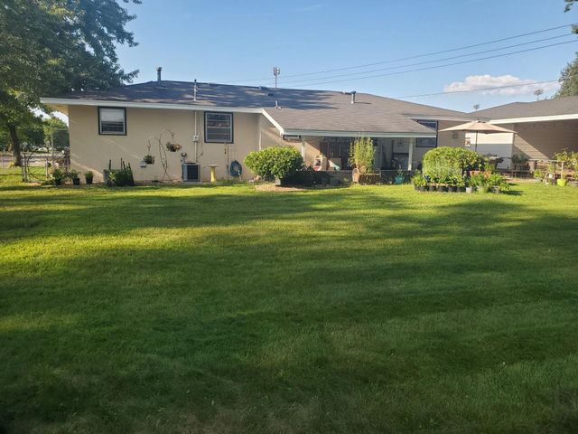 900 79th Avenue NE, Spring Lake Park, MN 55432