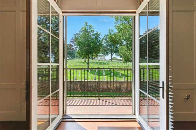 351 Washington NE Avenue 208, Marietta, GA 30060
