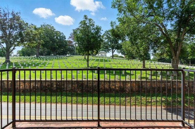351 Washington NE Avenue 208, Marietta, GA 30060