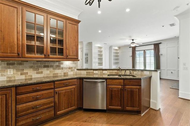 351 Washington NE Avenue 208, Marietta, GA 30060