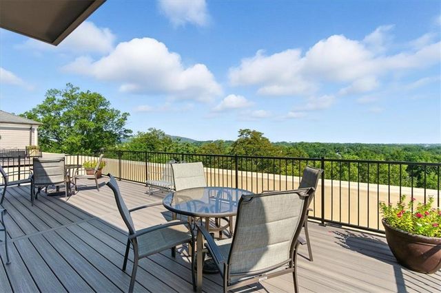 351 Washington NE Avenue 208, Marietta, GA 30060