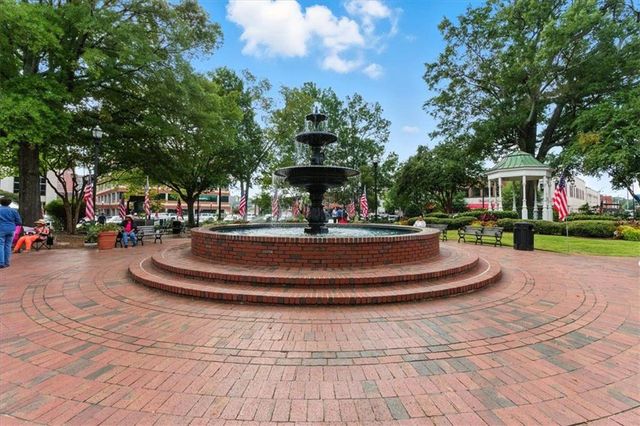 351 Washington NE Avenue 208, Marietta, GA 30060