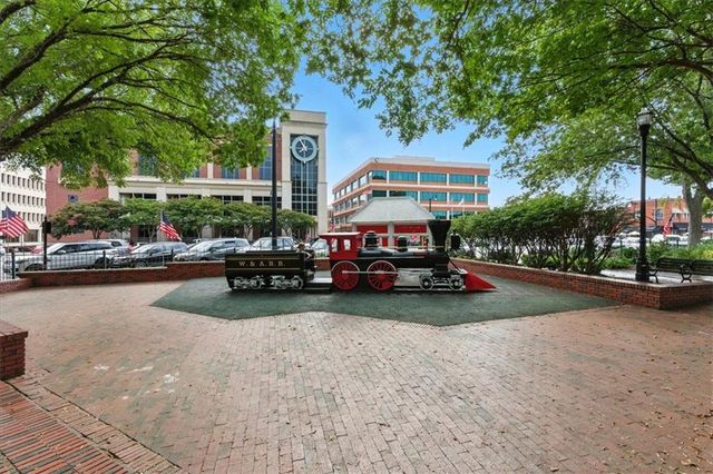 351 Washington NE Avenue 208, Marietta, GA 30060
