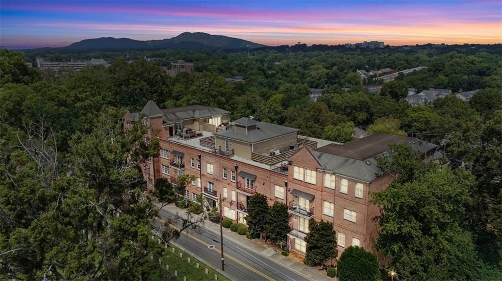351 Washington NE Avenue 208, Marietta, GA 30060