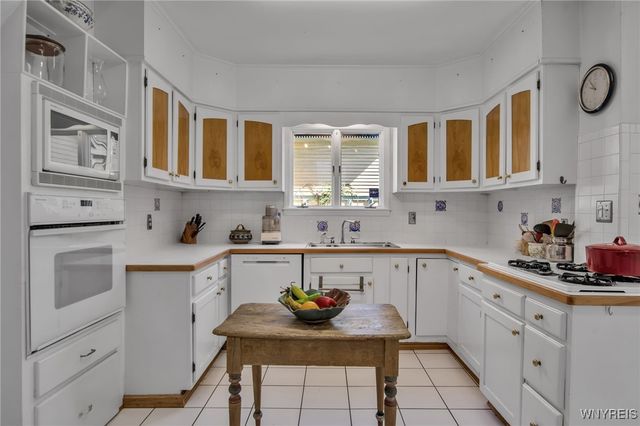 41 Irving Place, Buffalo, NY 14201