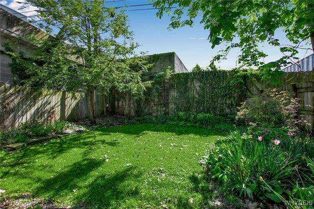 41 Irving Place, Buffalo, NY 14201