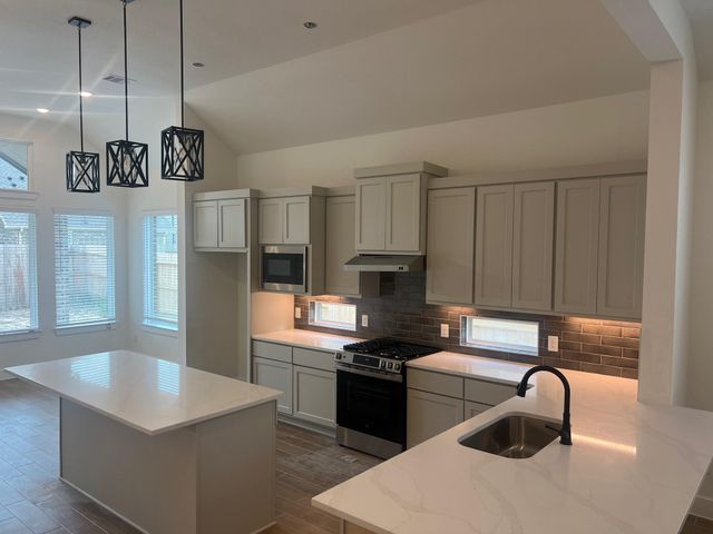 2214 Elm Ridge Trail, Tomball, TX 77375