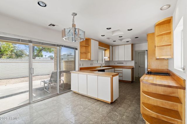 114 E SAN MIGUEL Avenue, Phoenix, AZ 85012