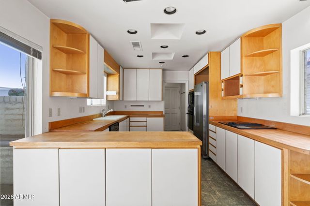 114 E SAN MIGUEL Avenue, Phoenix, AZ 85012