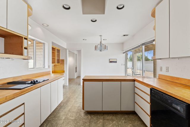 114 E SAN MIGUEL Avenue, Phoenix, AZ 85012