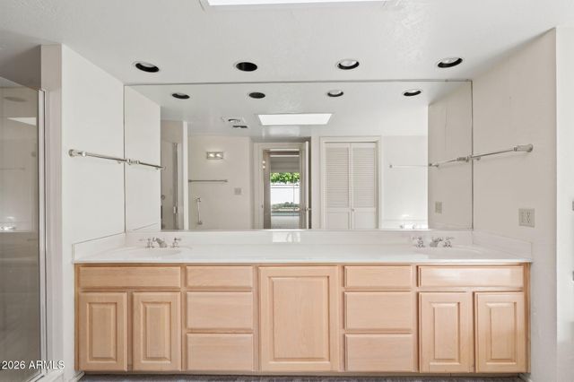 114 E SAN MIGUEL Avenue, Phoenix, AZ 85012