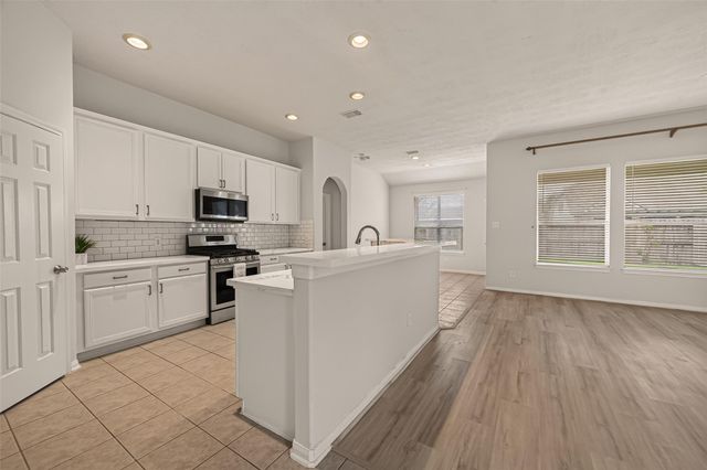 14207 Rolling Hills Lane, Rosharon, TX 77583