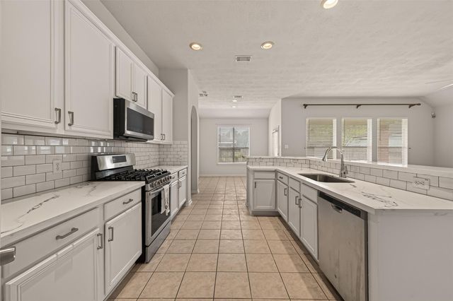 14207 Rolling Hills Lane, Rosharon, TX 77583