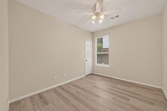 14207 Rolling Hills Lane, Rosharon, TX 77583