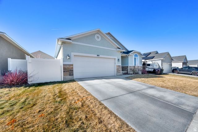 895 N PETRO DR, Tooele, UT 84074