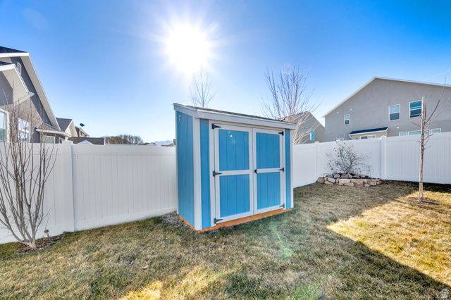 895 N PETRO DR, Tooele, UT 84074