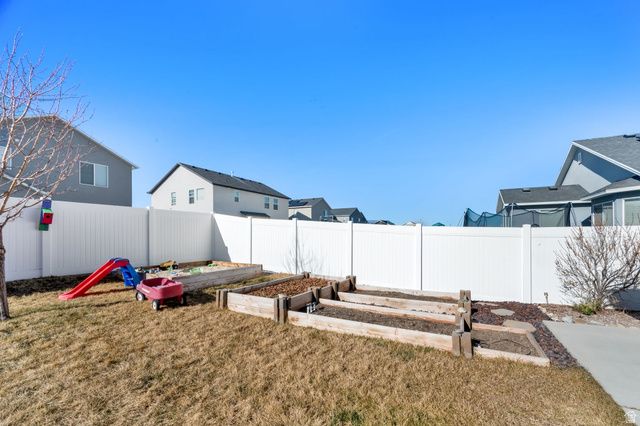 895 N PETRO DR, Tooele, UT 84074