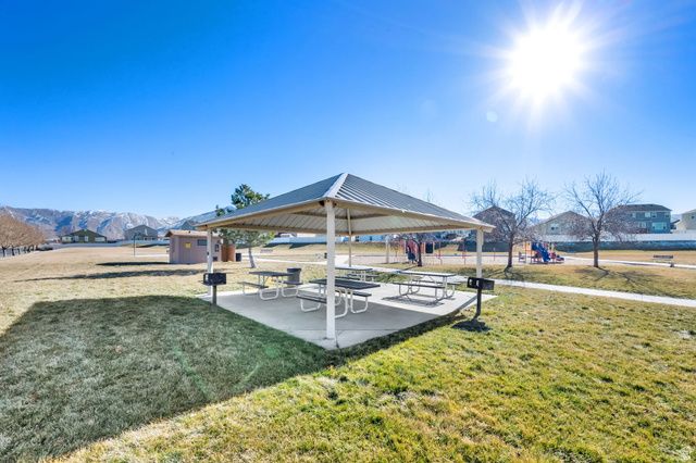 895 N PETRO DR, Tooele, UT 84074