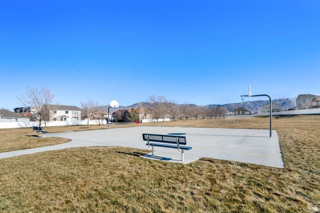 895 N PETRO DR, Tooele, UT 84074