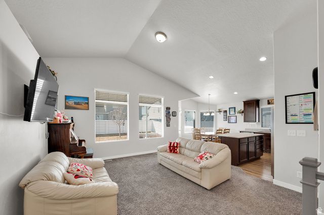 895 N PETRO DR, Tooele, UT 84074