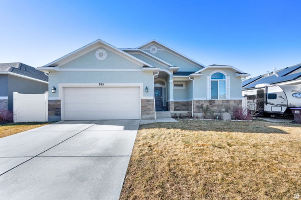 895 N PETRO DR, Tooele, UT 84074
