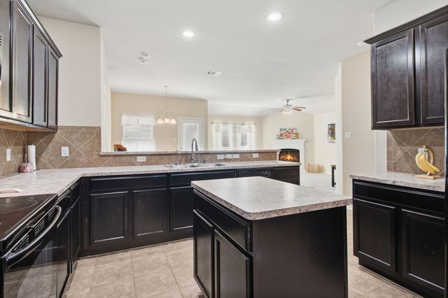 513 Partridge Drive, Aubrey, TX 76227