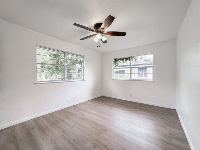 304 Avenue F, Brazoria, TX 77422