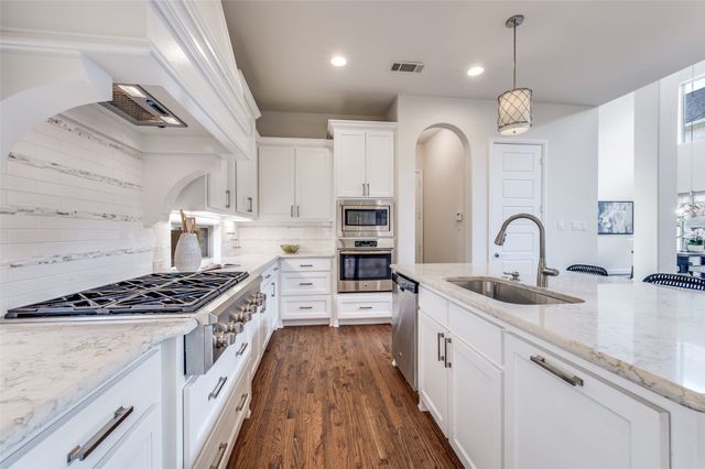 673 Quarter Horse Lane, Frisco, TX 75036