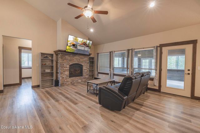 23378 N Prominence RD, Rathdrum, ID 83858