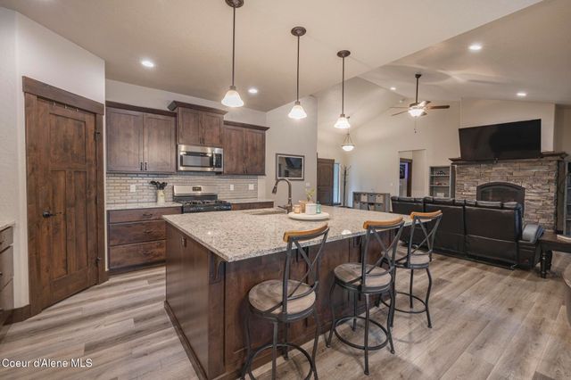 23378 N Prominence RD, Rathdrum, ID 83858