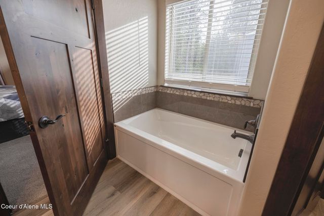 23378 N Prominence RD, Rathdrum, ID 83858