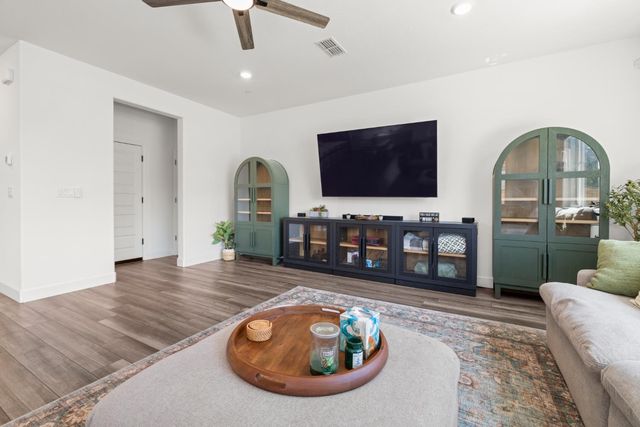 1081 Fullerton Ranch Rd, Lincoln, CA 95648