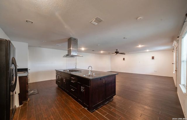 6042 ELM VALLEY DR, San Antonio, TX 78242