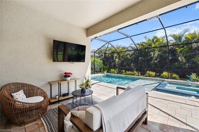 15361 Floresta LN, Fort Myers, FL 33908