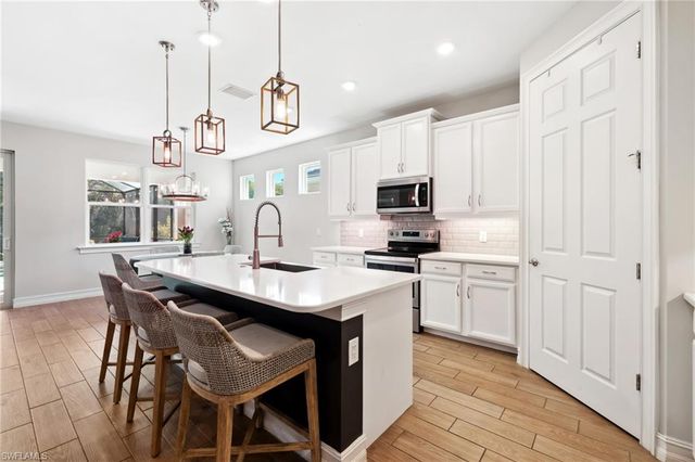 15361 Floresta LN, Fort Myers, FL 33908