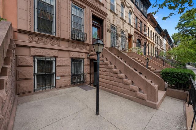 393 Park Place, Brooklyn, NY 11238
