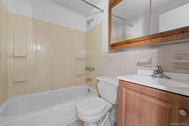 393 Park Place, Brooklyn, NY 11238