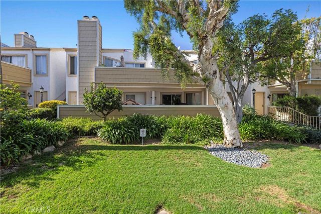 18408 Hatteras Street, Tarzana, CA 91356