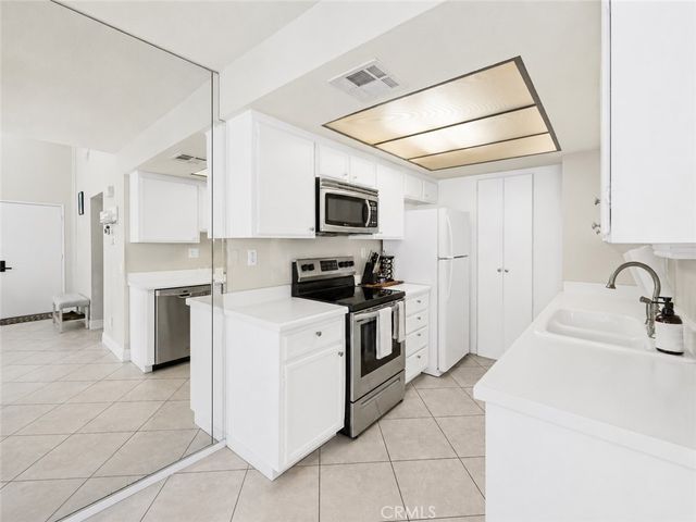 18408 Hatteras Street, Tarzana, CA 91356