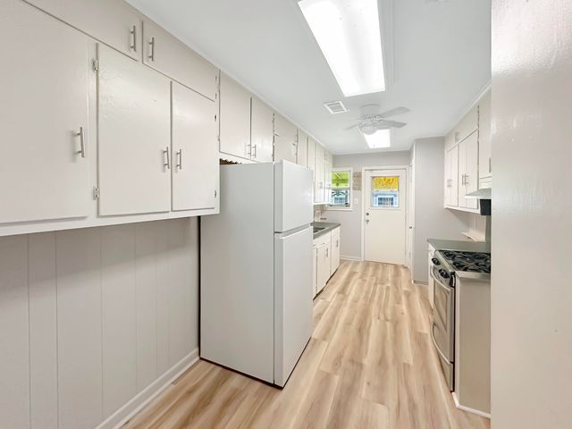 1301 Oak St, Leesville, LA 71446