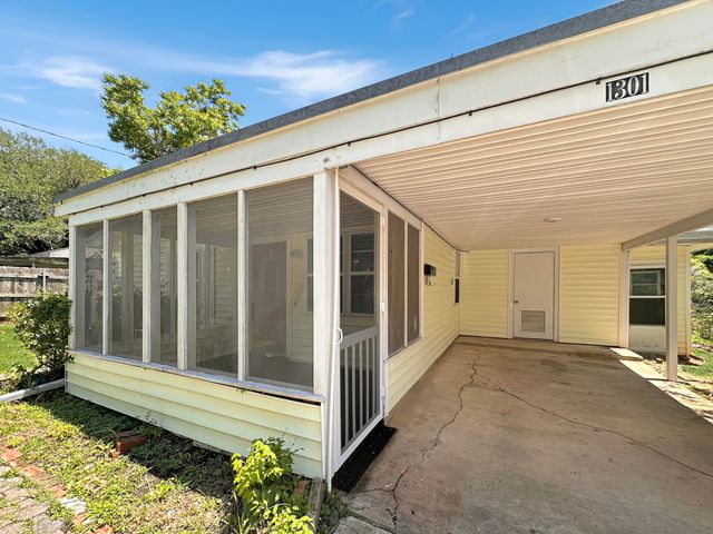 1301 Oak St, Leesville, LA 71446