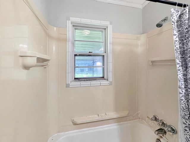 1301 Oak St, Leesville, LA 71446