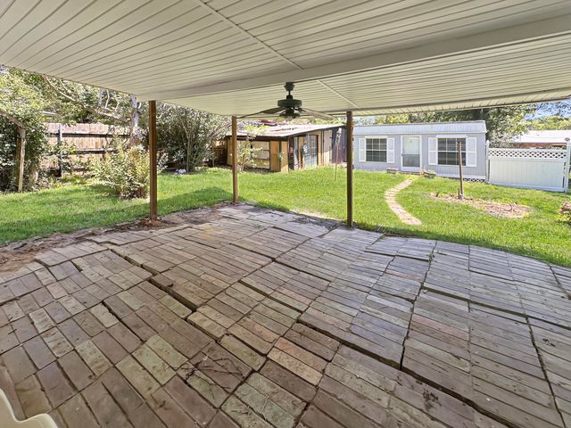 1301 Oak St, Leesville, LA 71446