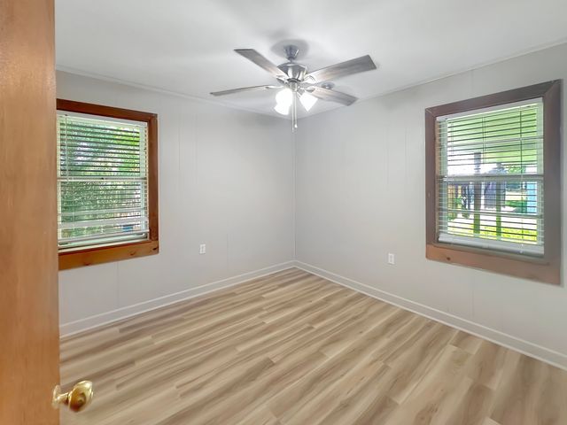 1301 Oak St, Leesville, LA 71446