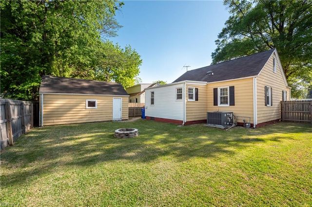 1336 W Norcova DR, Norfolk, VA 23502