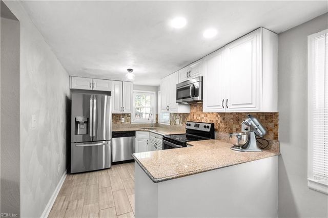 1336 W Norcova DR, Norfolk, VA 23502