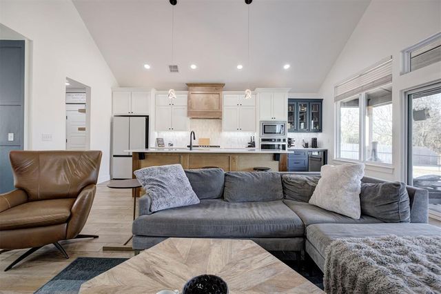 2839 Redwood Court, Newcastle, OK 73065