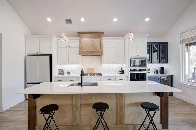 2839 Redwood Court, Newcastle, OK 73065